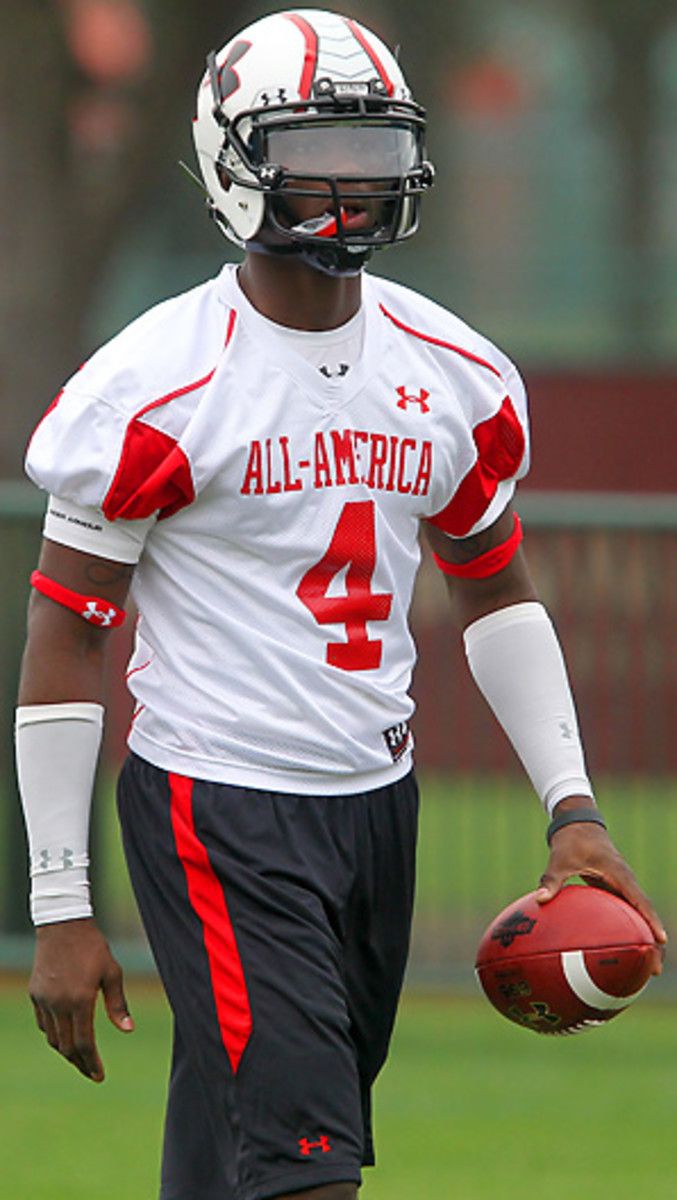 Laquon Treadwell will travel south to play his college football. The highly regarded receiver chose Ole Miss on Thursday evening.