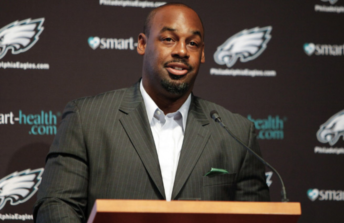 Donovan McNabb will be the ninth player to have his jersey retired in Eagles' history.