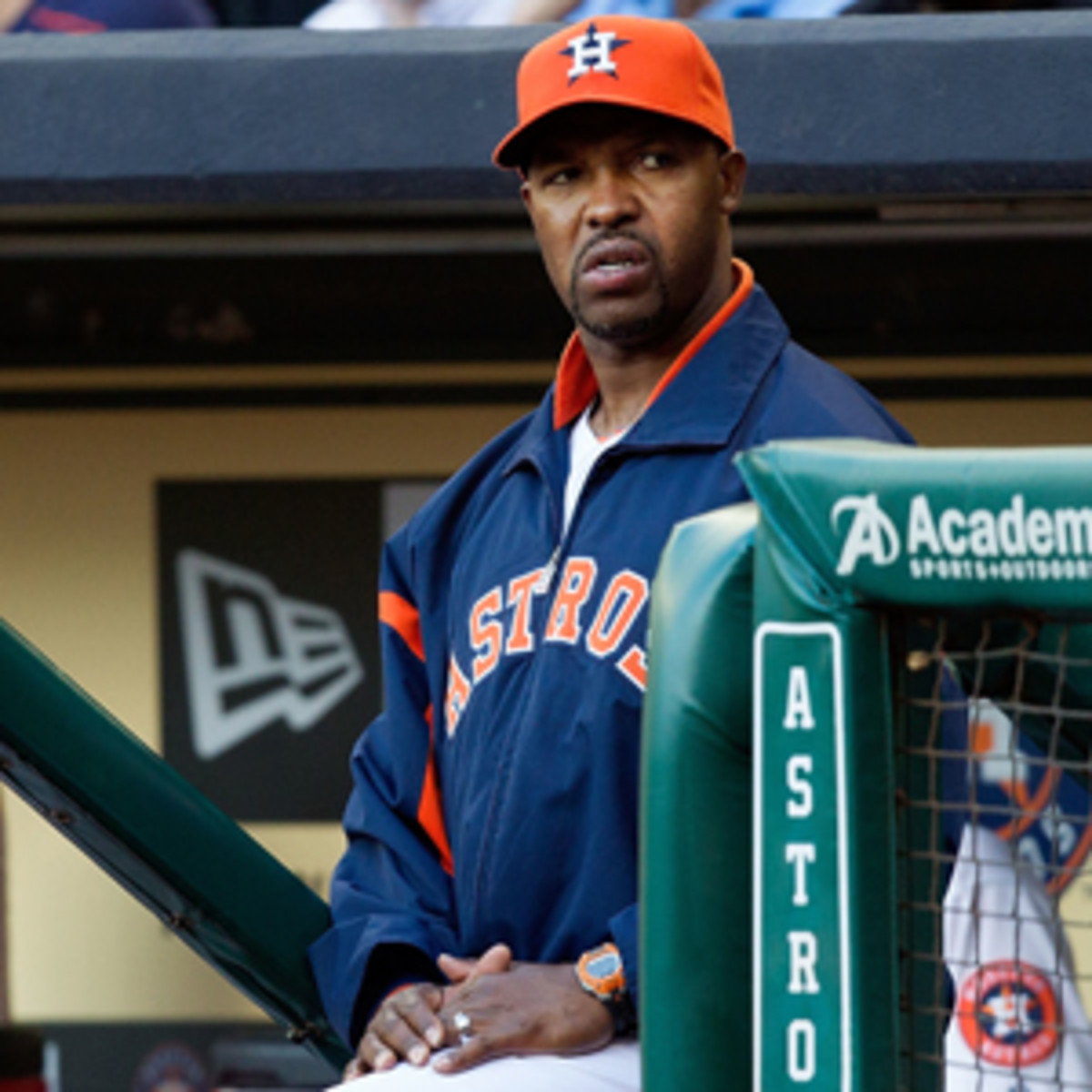 Astros rookie manager Bo Porter misunderstood a rule regarding pitching changes against the Angels. (Bob Levey/Getty Images)
