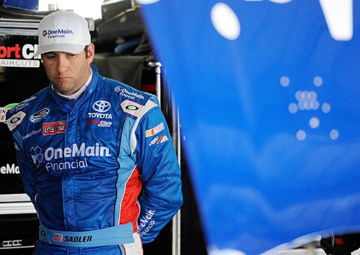 Elliott Sadler to replace Waltrip Racing's Brian Vickers for final 4