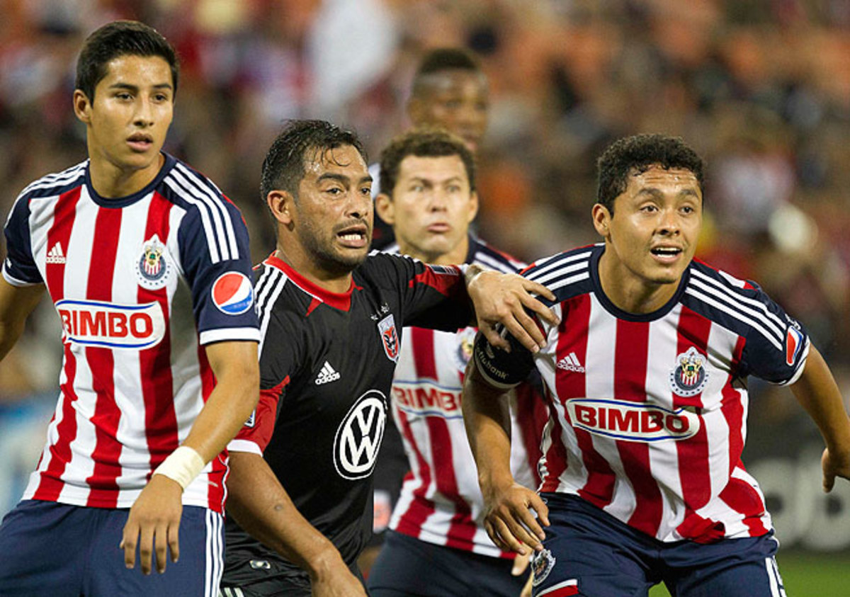Carlos Ruiz (center) gave D.C. United a second-half lead when he scored against Chivas.
