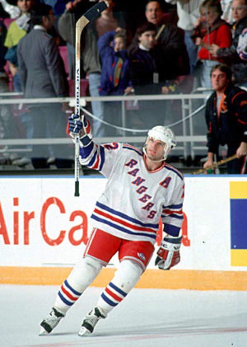 Hockey Hall of Famer Mike Gartner