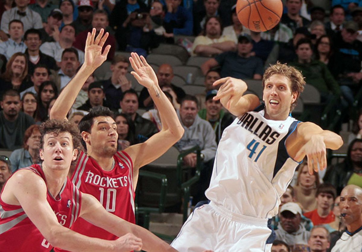 Dirk Nowitzki passes out of a double-team