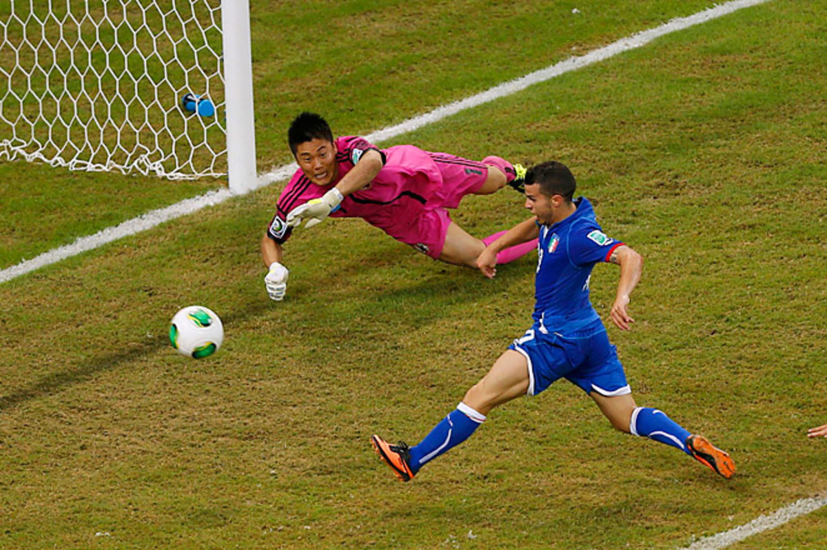 Sebastian Giovinco scored the game-winner in the 86th minute to complete the comeback for the Azzurri.