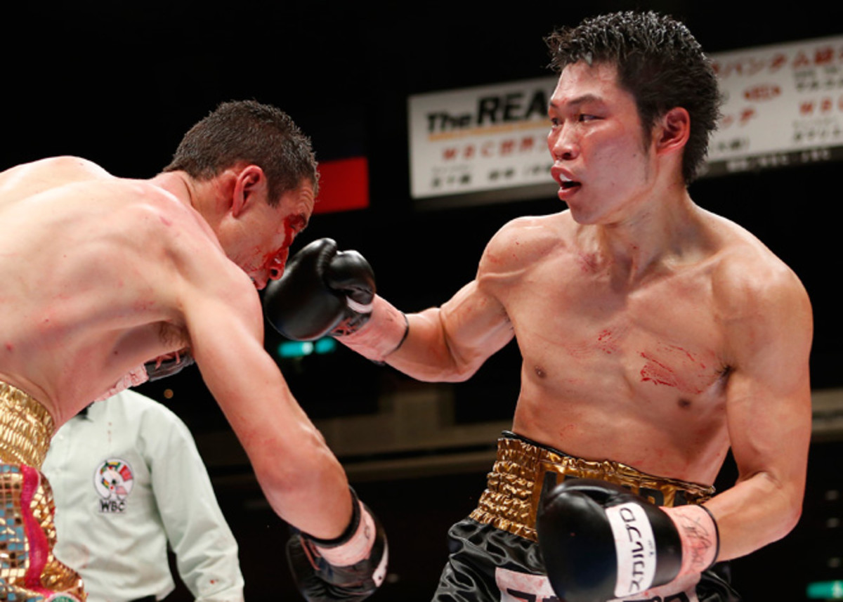 Takashi Miura thrived as the challenger on his home turf and defeated Gamaliel Diaz.