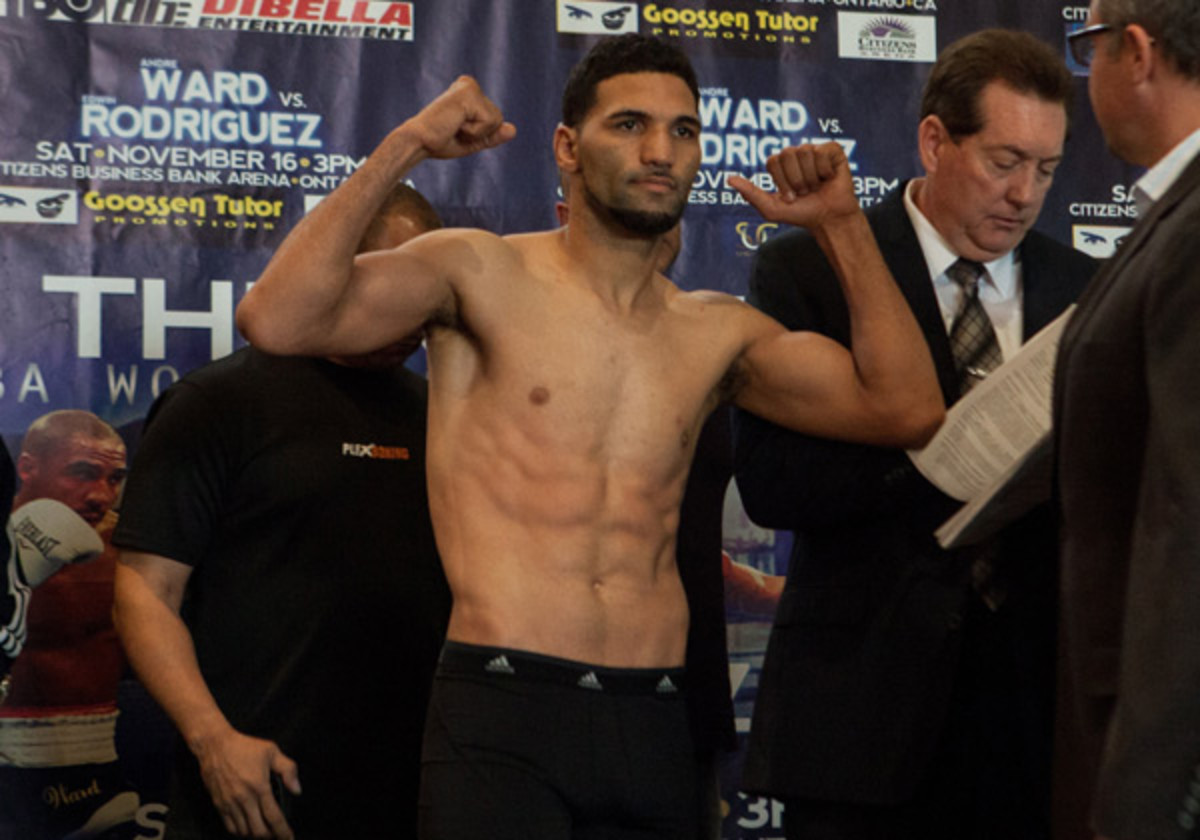 Edwin Rodriguez weighed two pounds overweight at Friday's weigh-in. (Alexis Cuarezma/Getty Images)