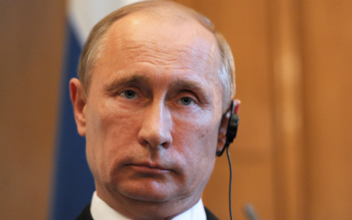 Vladimir Putin and Robert Kraft are in a back and forth over a Super Bowl XXXIX ring. (AFP Photo)