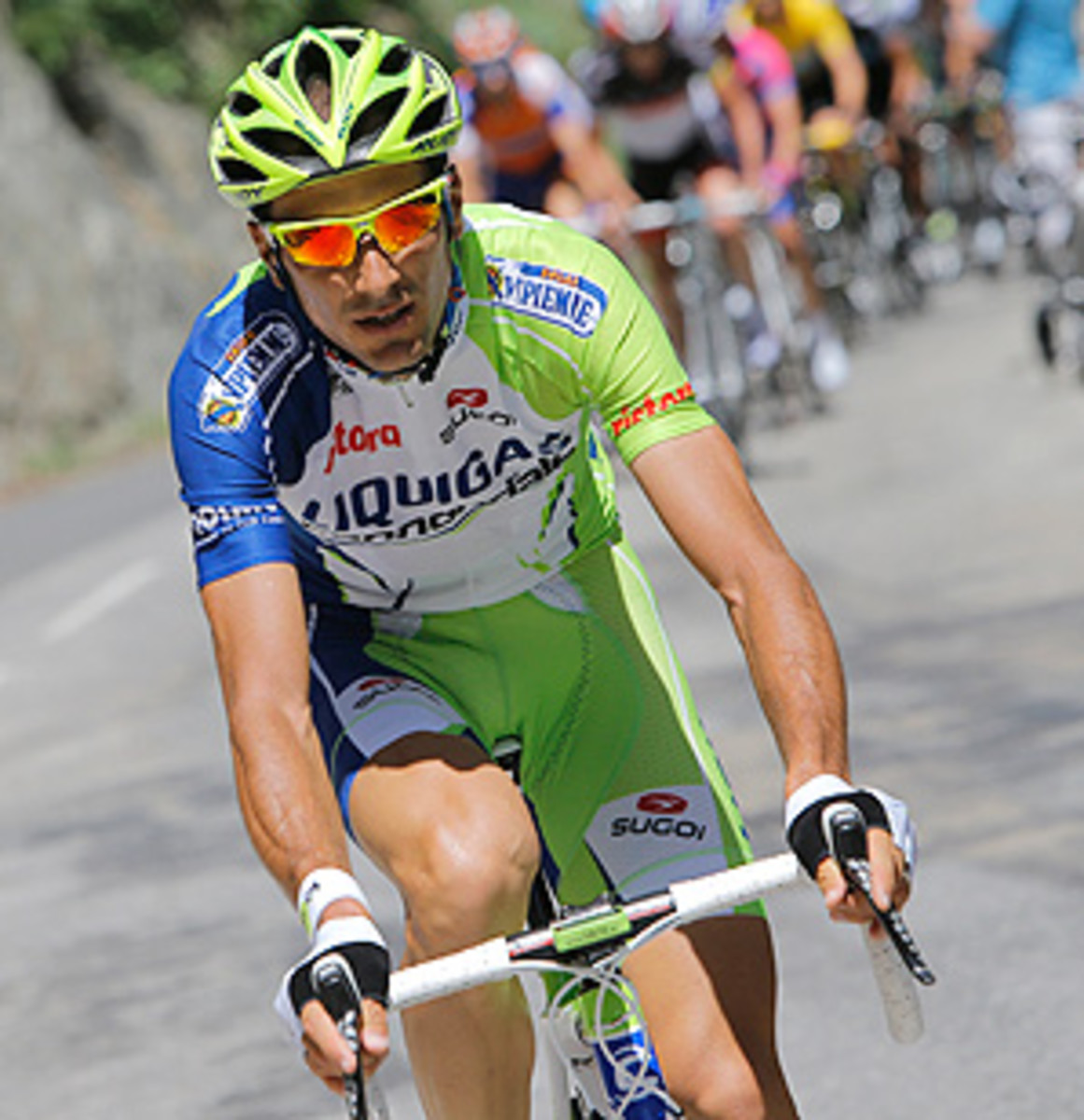 Cyclist Ivan Basso revealed that he paid a doctor at the center of Operation Puerto for treatment.