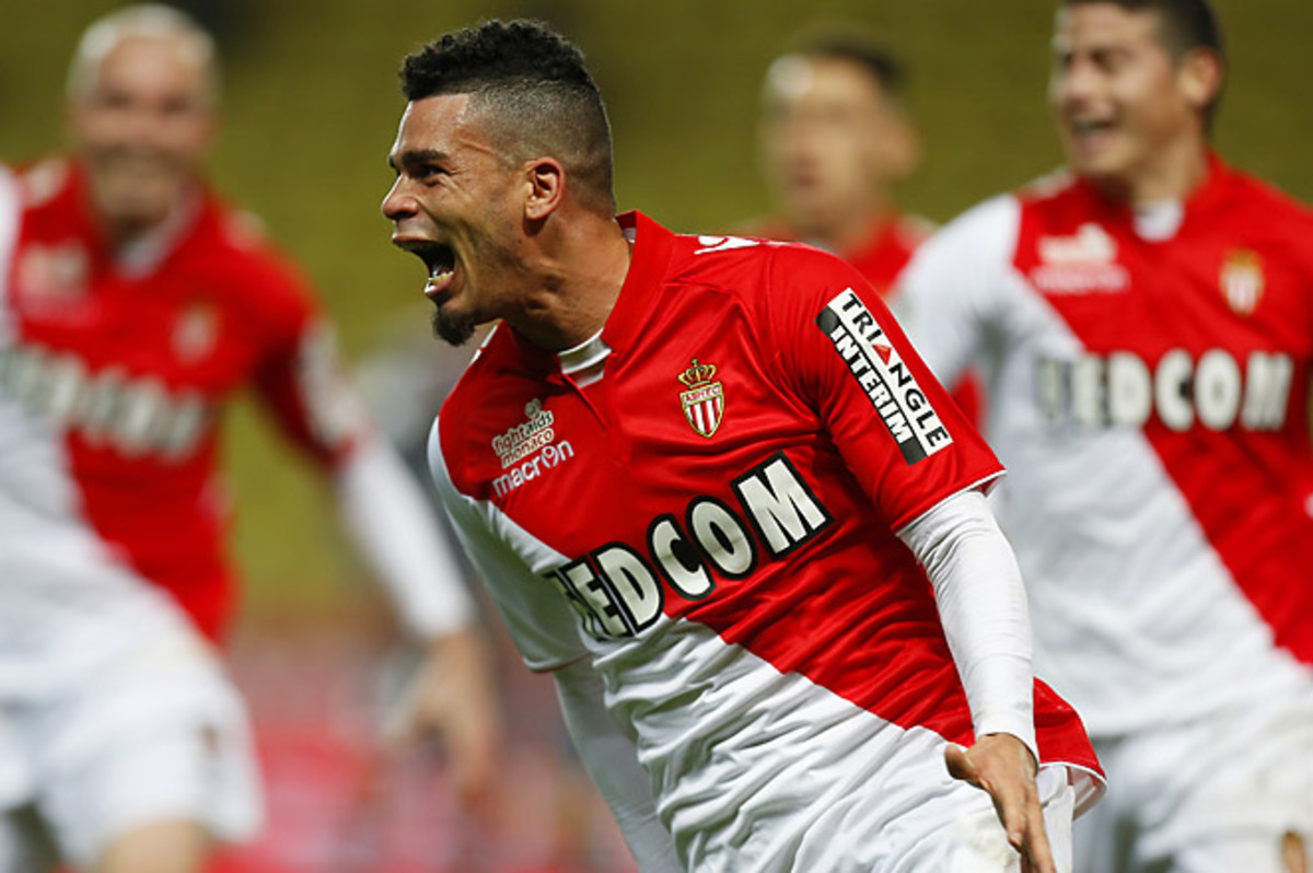 A late goal from Emmanuel Riviere boosted Monaco into second place behind Paris Saint-Germain in Ligue 1. 