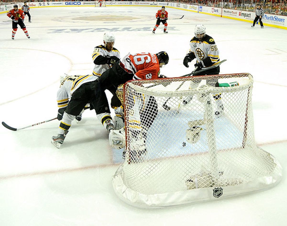 The Blackhawks scored early in the first period and appeared to score a similar goal after a scrum at the net. (BB/Getty Images)