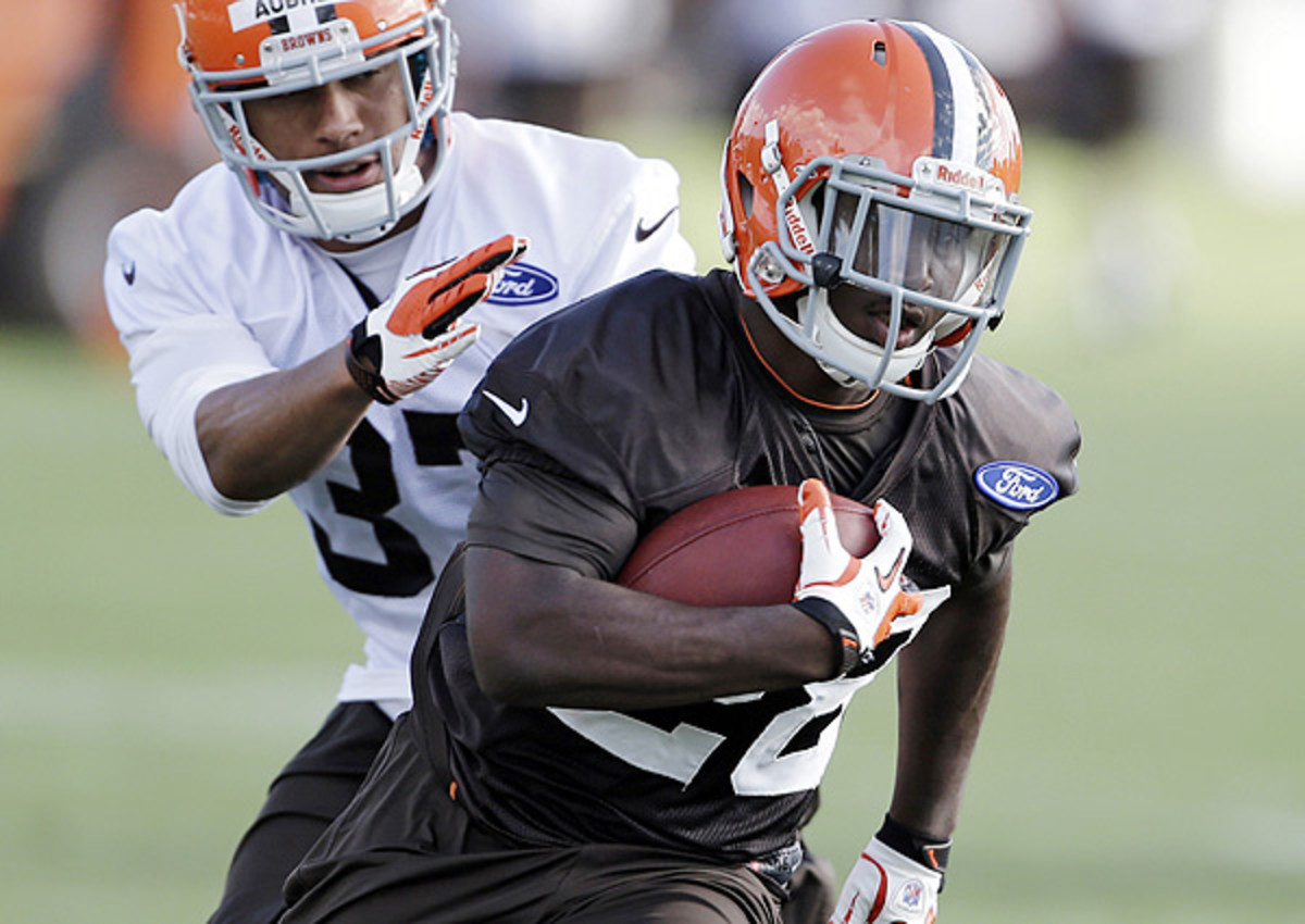 Dion Lewis should get plenty of opportunities with the Browns in Week 1.