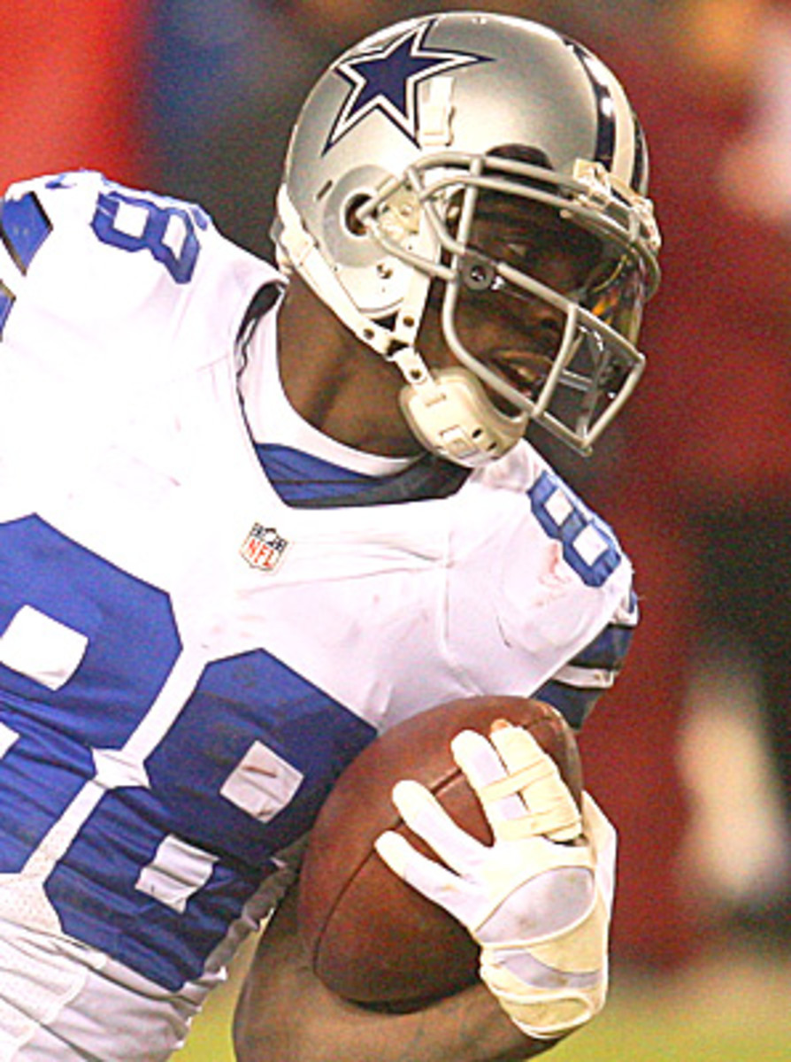 Dez Bryant caught for 354 yards and three touchdowns during the three game stretch in which he played with a broken finger.