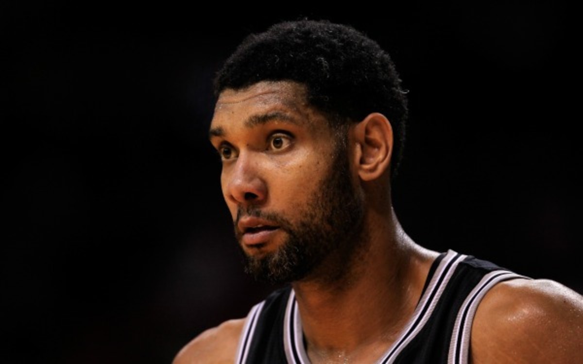 purs forward Tim Duncan scored only 3 points before being injured against Memphis. (Christopher Trotman/Getty Images)