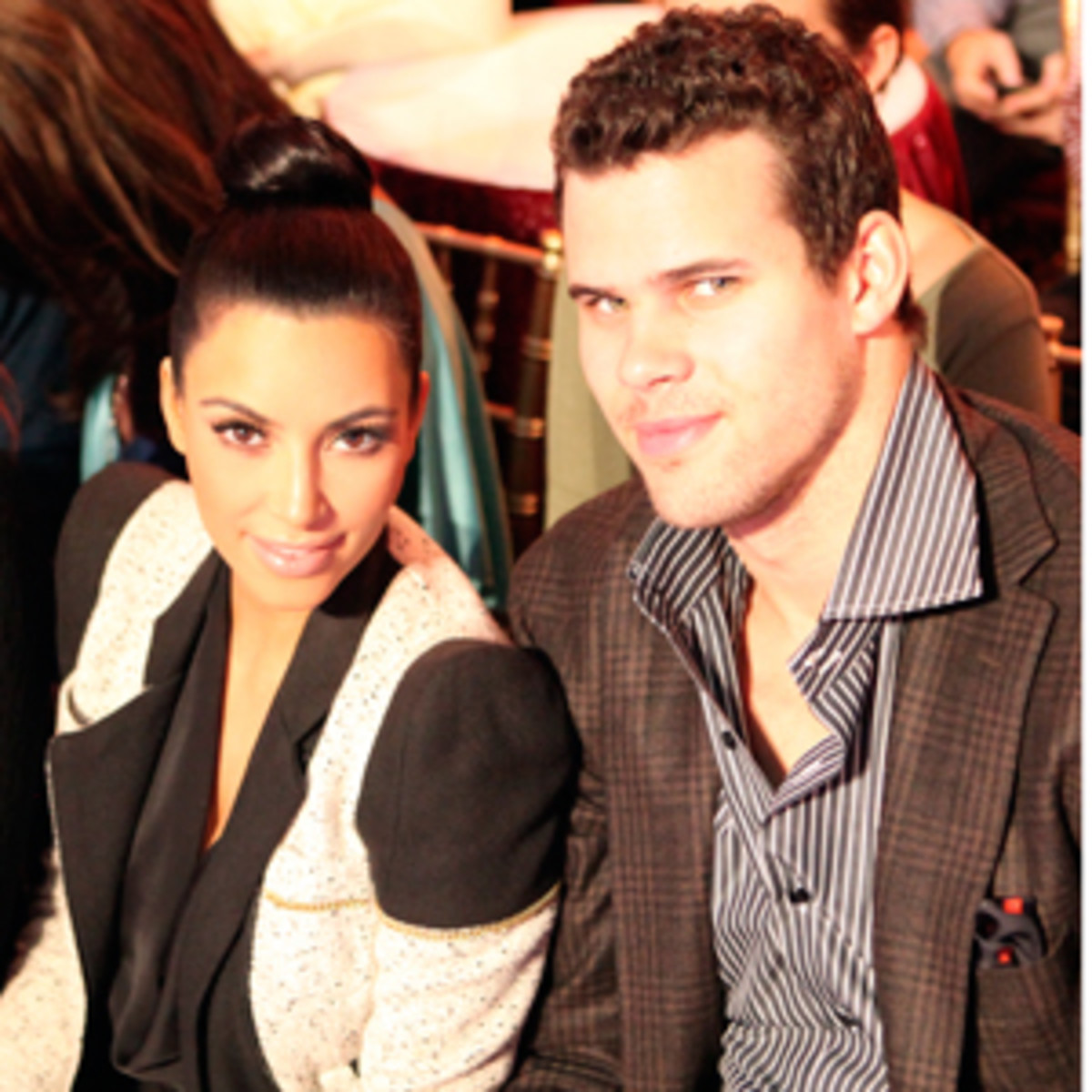 Report Kris Humphries to settle Kim Kardashian divorce before playoffs(02)