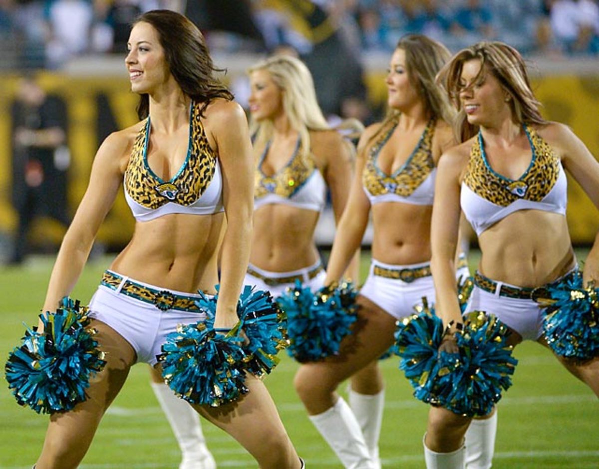 131210081620-jacksonville-jaguars-the-roar-cheerleaders-ap500781667106-9-single-image-cut.jpg