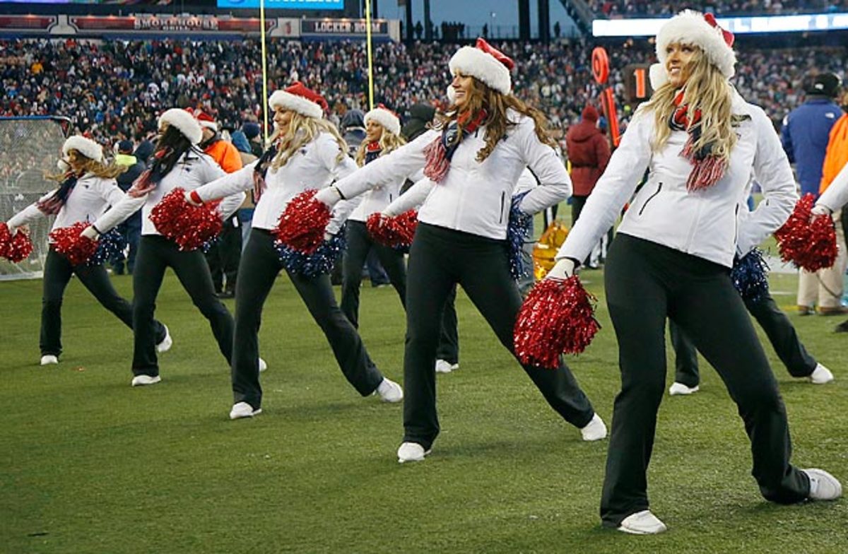 131210081633-new-england-patriots-cheerleaders-ap447552919438-18-single-image-cut.jpg