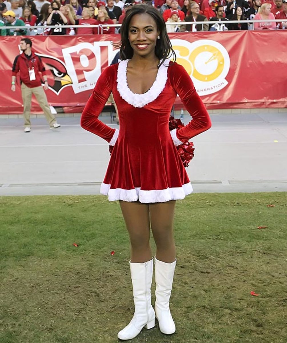 131210081543-arizona-cardinals-cheerleaders-cards-cheer-by4-8004-single-image-cut.jpg