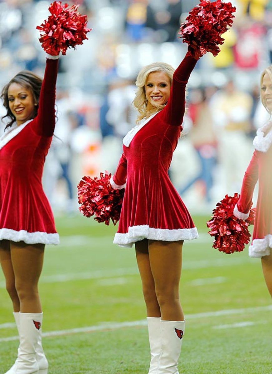 131210081500-arizona-cardinals-cheerleaders-ap571009974986-17-single-image-cut.jpg