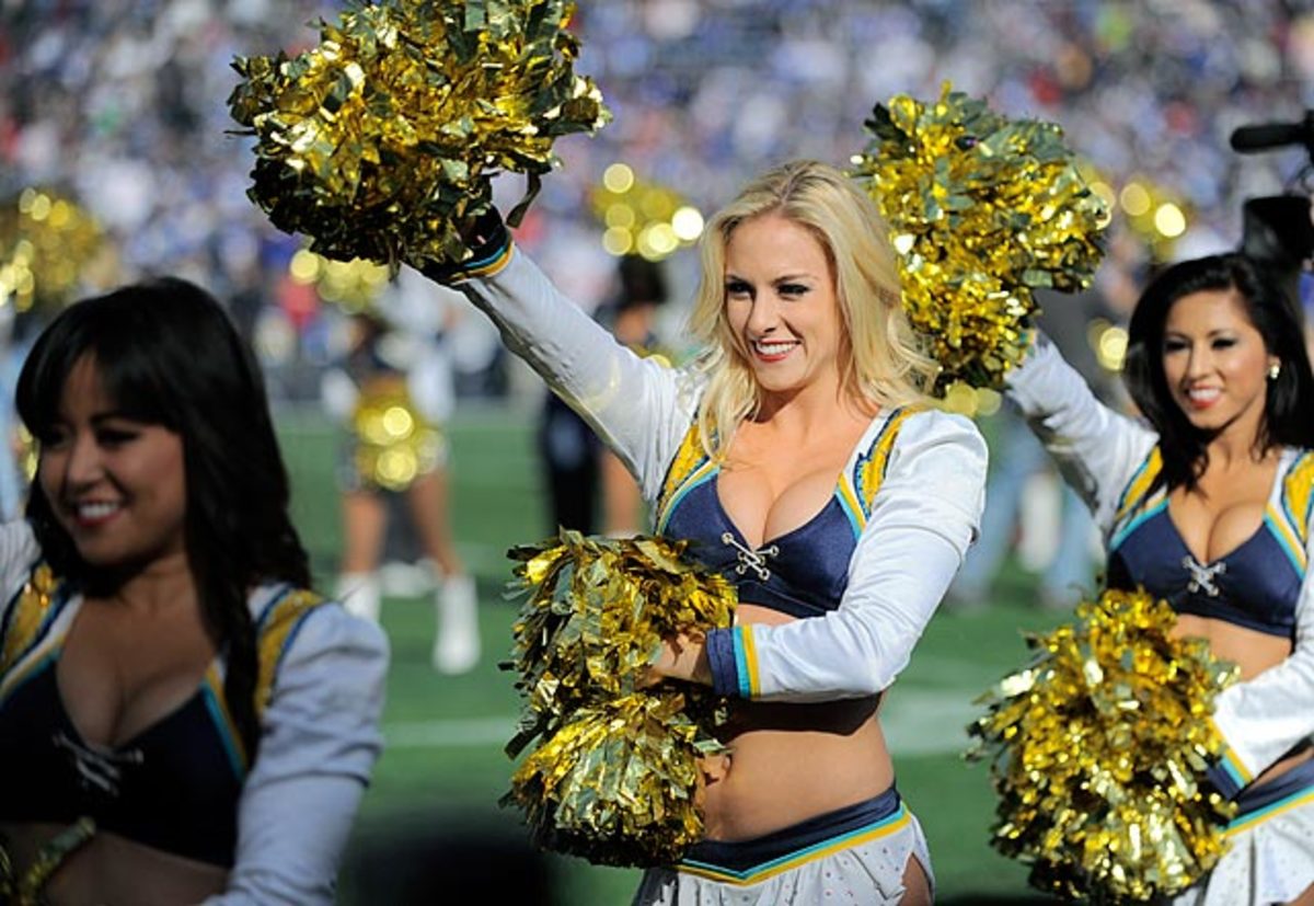 131210081813-san-diego-charger-girls-cheerleaders-ap55315874004-10-single-image-cut.jpg