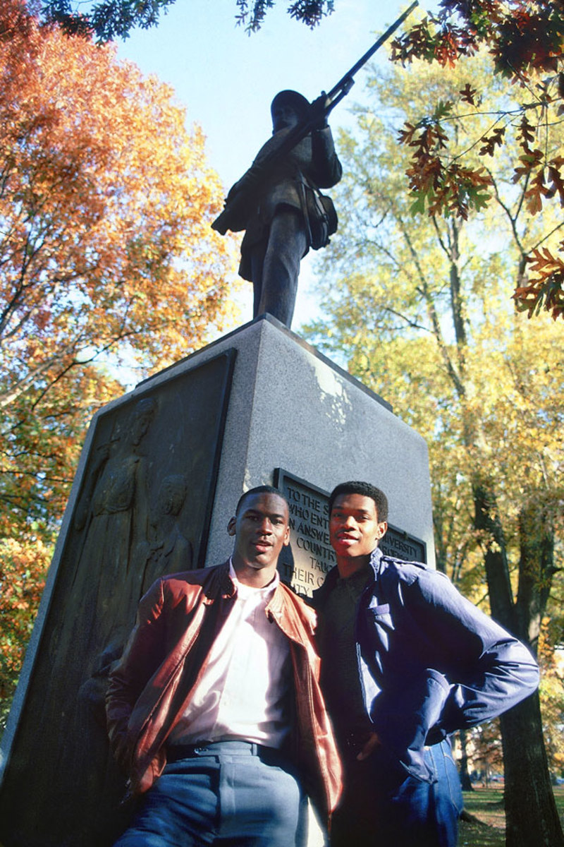 1983-Michael-Jordan-Sam-Perkins-079086387.jpg