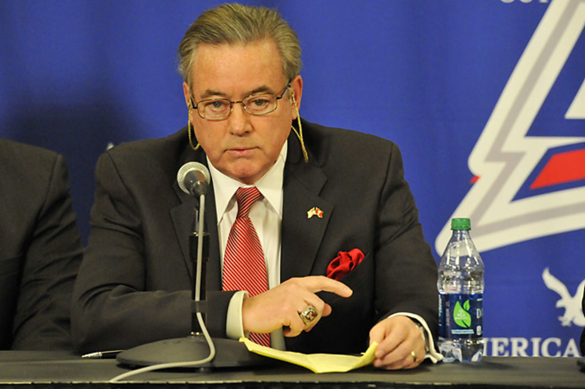 Bill Bradshaw spent 11 years at Temple after spending 16 years at DePaul and nine years at La Salle.