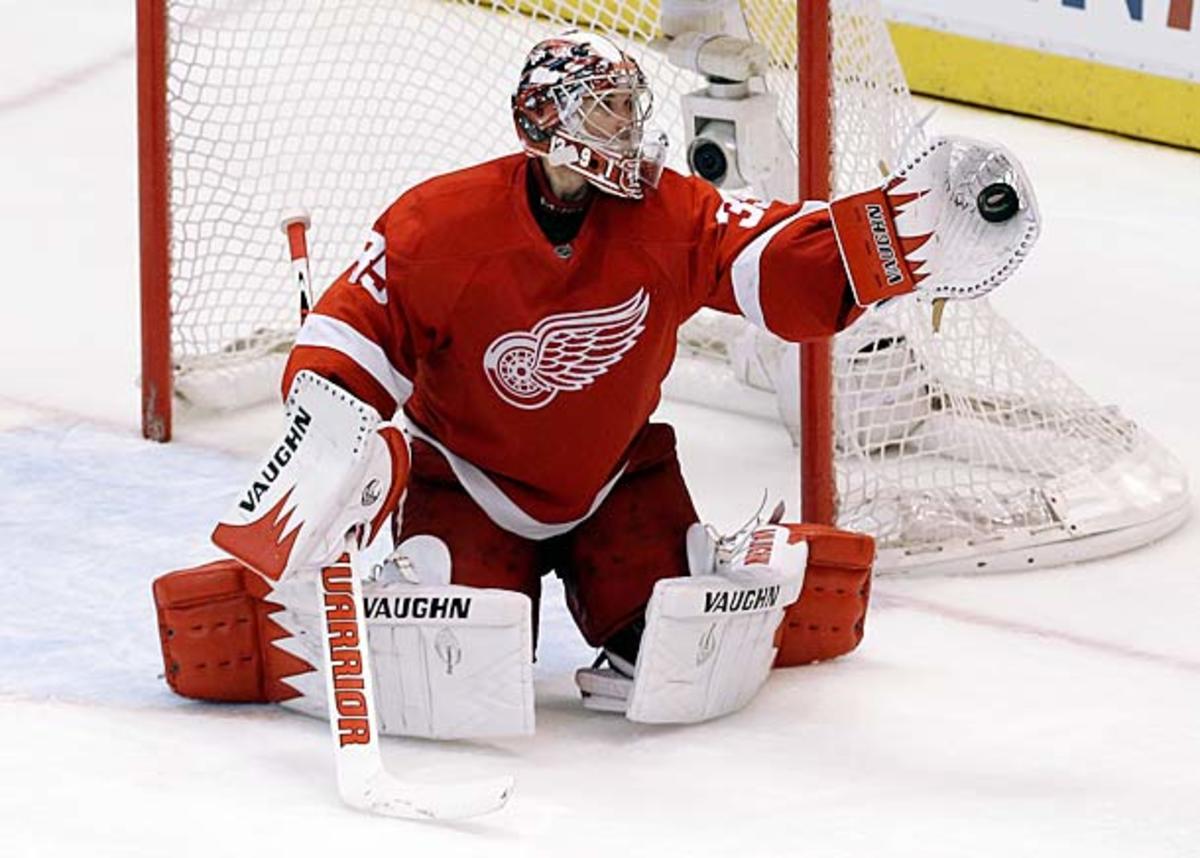 Jimmy Howard signs six-year extension with Red Wings