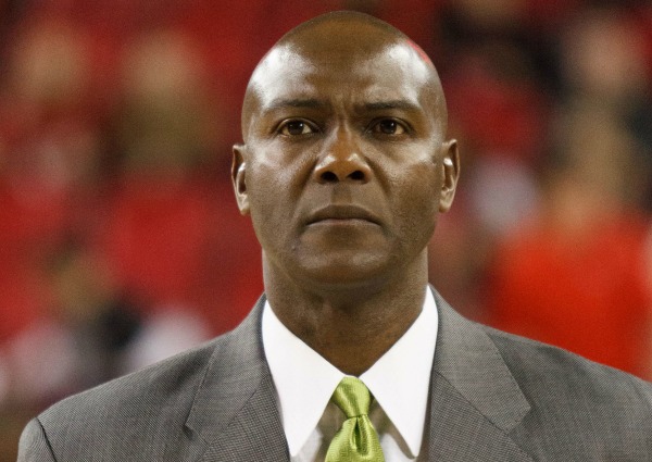 Memphis assistant coach Robert Kirby donates kidney to sister Sports