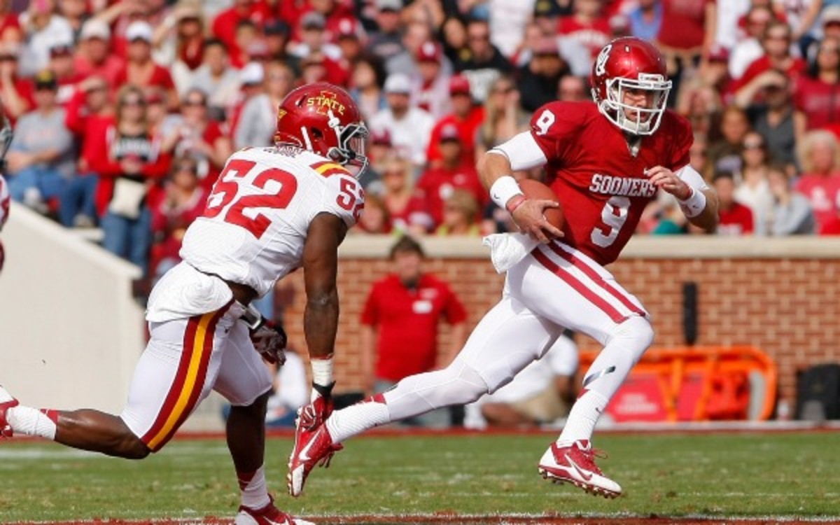 Sooners quarterback Trevor Knight has only completed 48 percent of his passes this season. (AP Photo/Alonzo Adams)