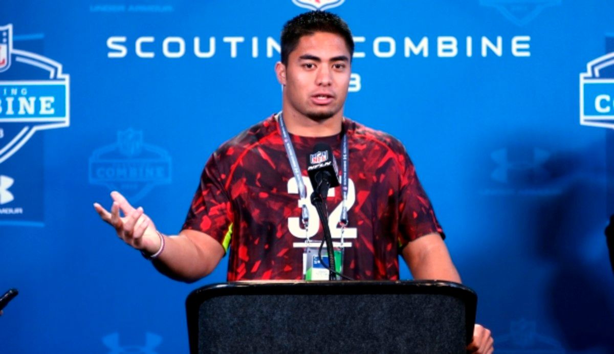 Manti Te'o said that he will meet with 20 NFL teams during the NFL scouting combine's interview window. (Ben Liebenberg/AP)