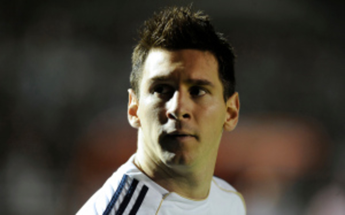 Lionel Messi and his father will testify in September amid tax fraud allegations. (Johan Ordonez/AFP/Getty Images)