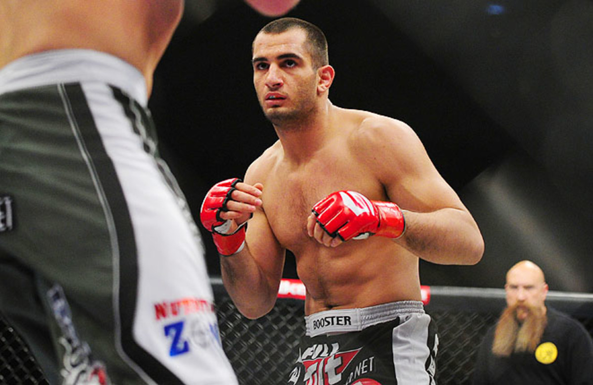 Gegard Mousasi, a former Dream and Strikeforce champion, won his UFC debut by unanimous decision. 