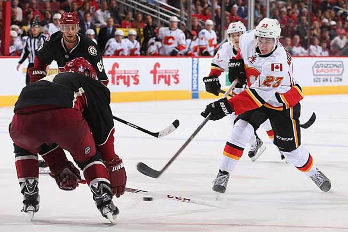 Center Sean Monahan will be staying with the Calgary Flames.
