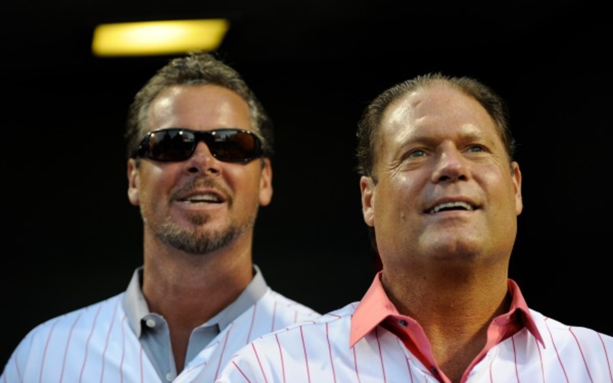 Mitch “Wild Thing” Williams (left) pitched in the majors for 11 seasons for 6 different teams. (AP Photo/Michael Perez)