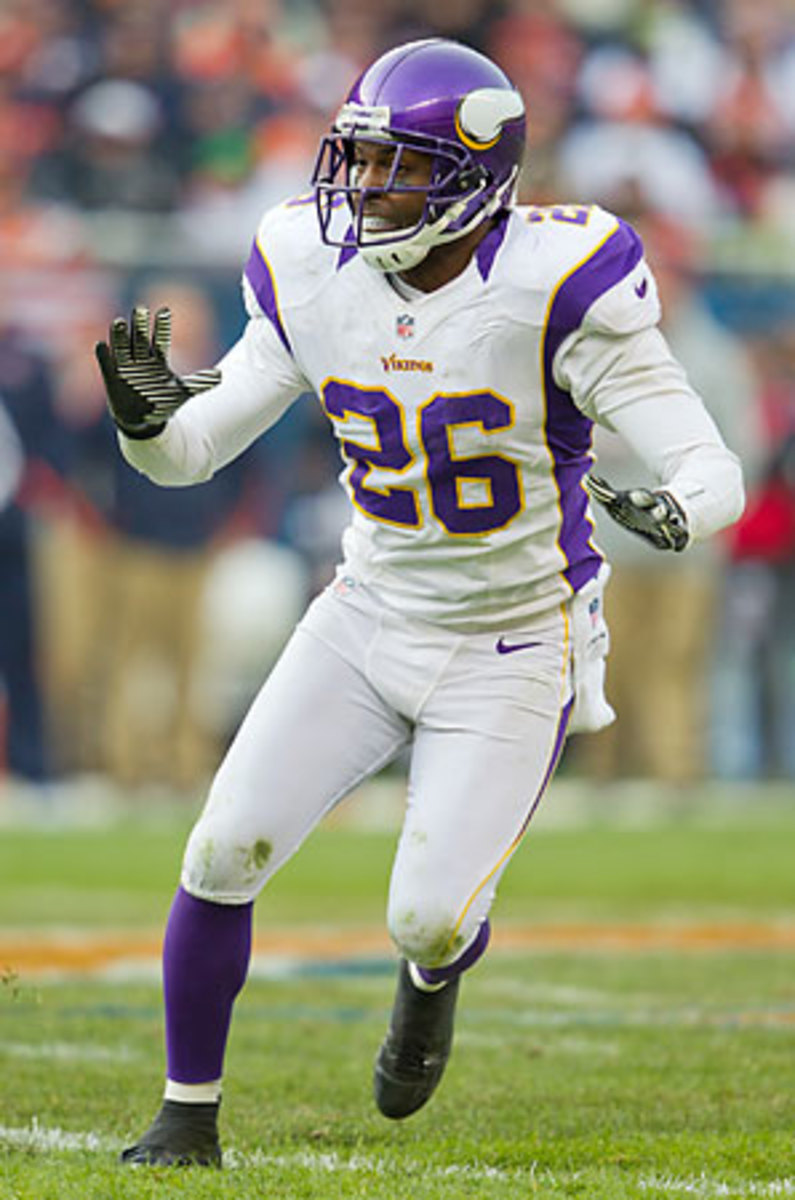 Vikings cornerback Antoine Winfield will have to play well, and through an injury, to limit the damage Aaron Rodgers inflicts on Saturday.