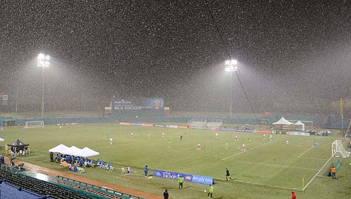 Heavy snow falls during a Red Bulls-Sounders game in Tucson, Ariz., last week.