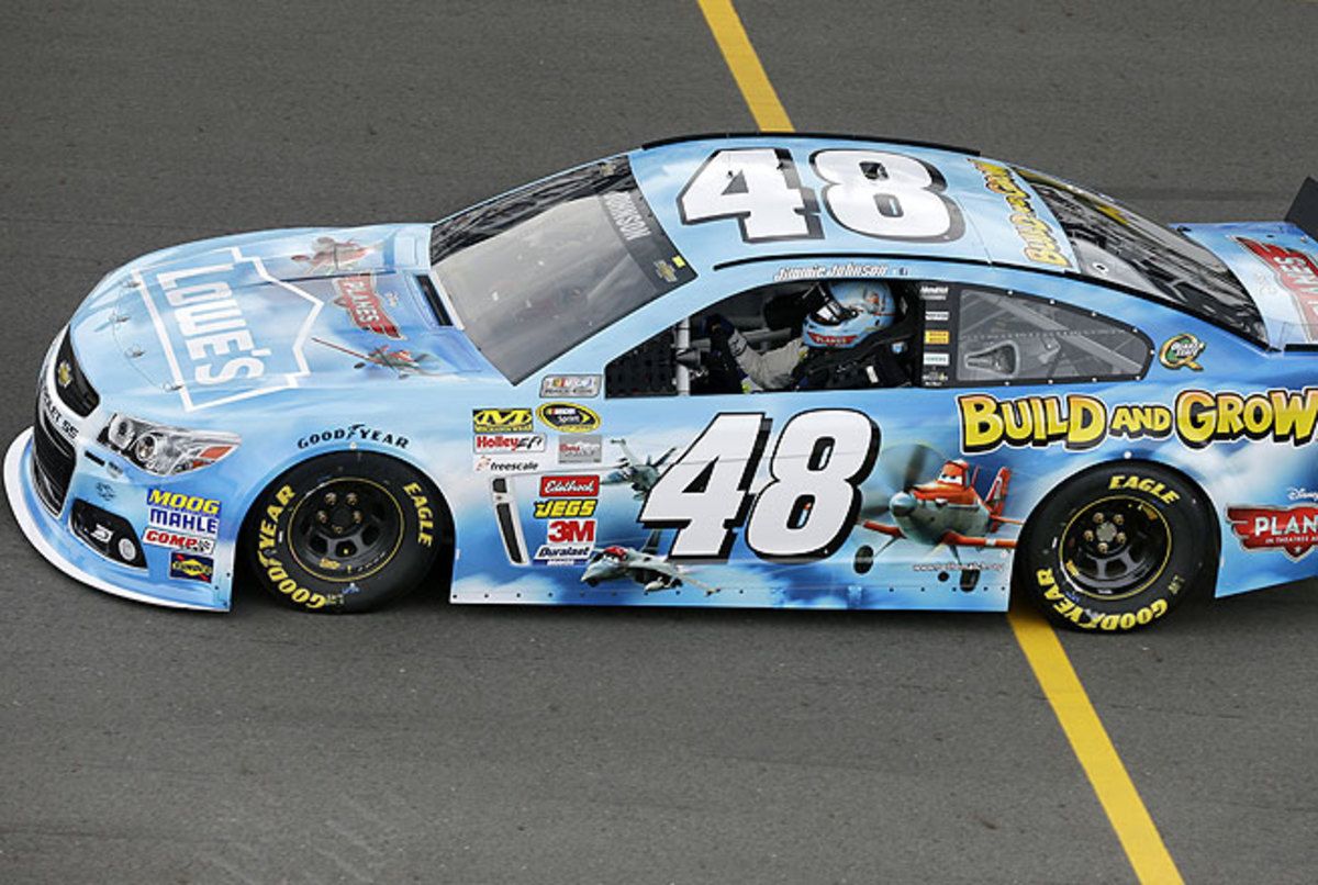 Jimmie Johnson set a track record during qualifying by posting a lap of 180.654 mph.