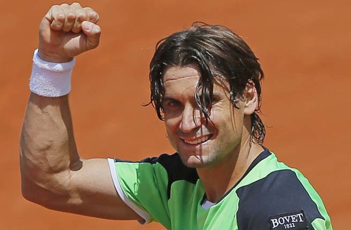 Fourth seed David Ferrer could face Roger Federer in the French Open semifinals.