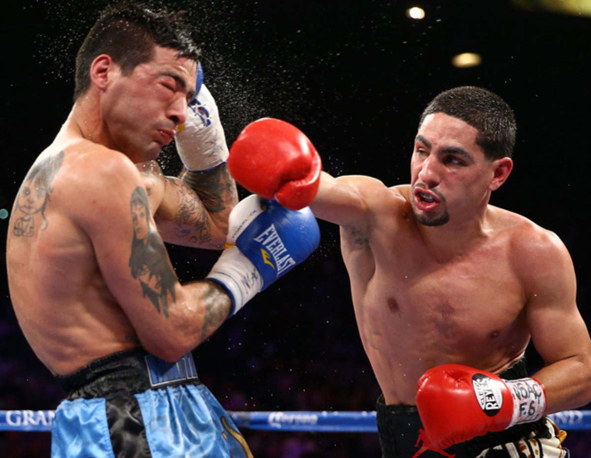 Danny Garcia (right) won a unanimous 12-round decision over Argentine challenger Lucas Matthysse.