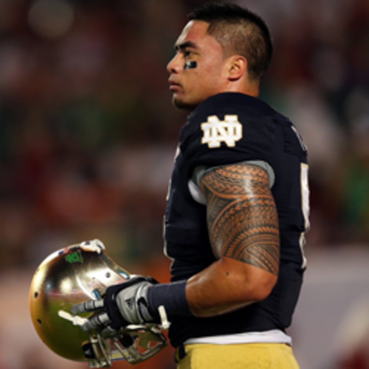 A investigation by Notre Dame said Manti Te'o was the victim of a hoax. (Mike Ehrmann/Getty Images)