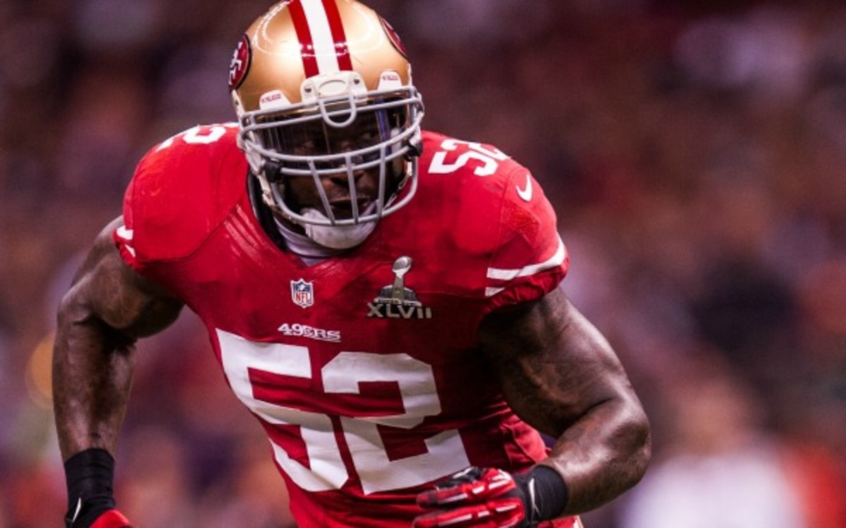 49ers linebacker Patrick Willis has a slight fracture in his hand will miss the preseason. (Rob Tringali/Getty Images)
