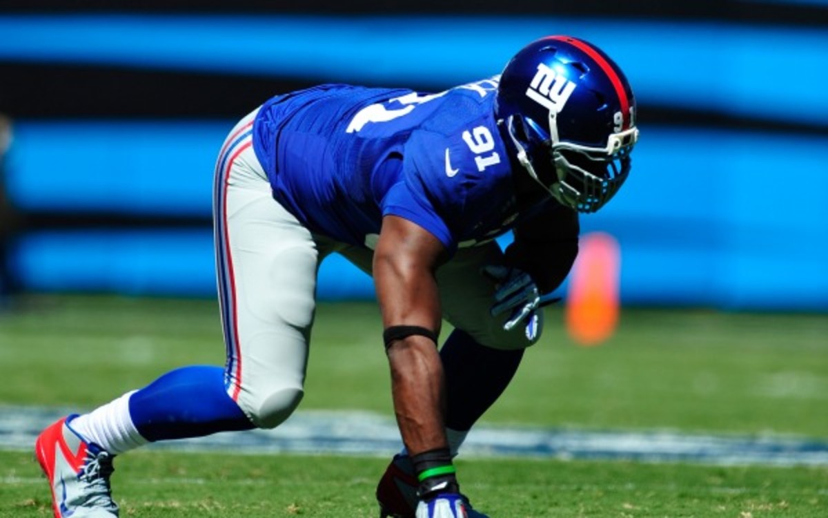 Giants defensive end Justin Tuck is frustrated at the team's 0-4 start. (Grant Halverson/Getty Images