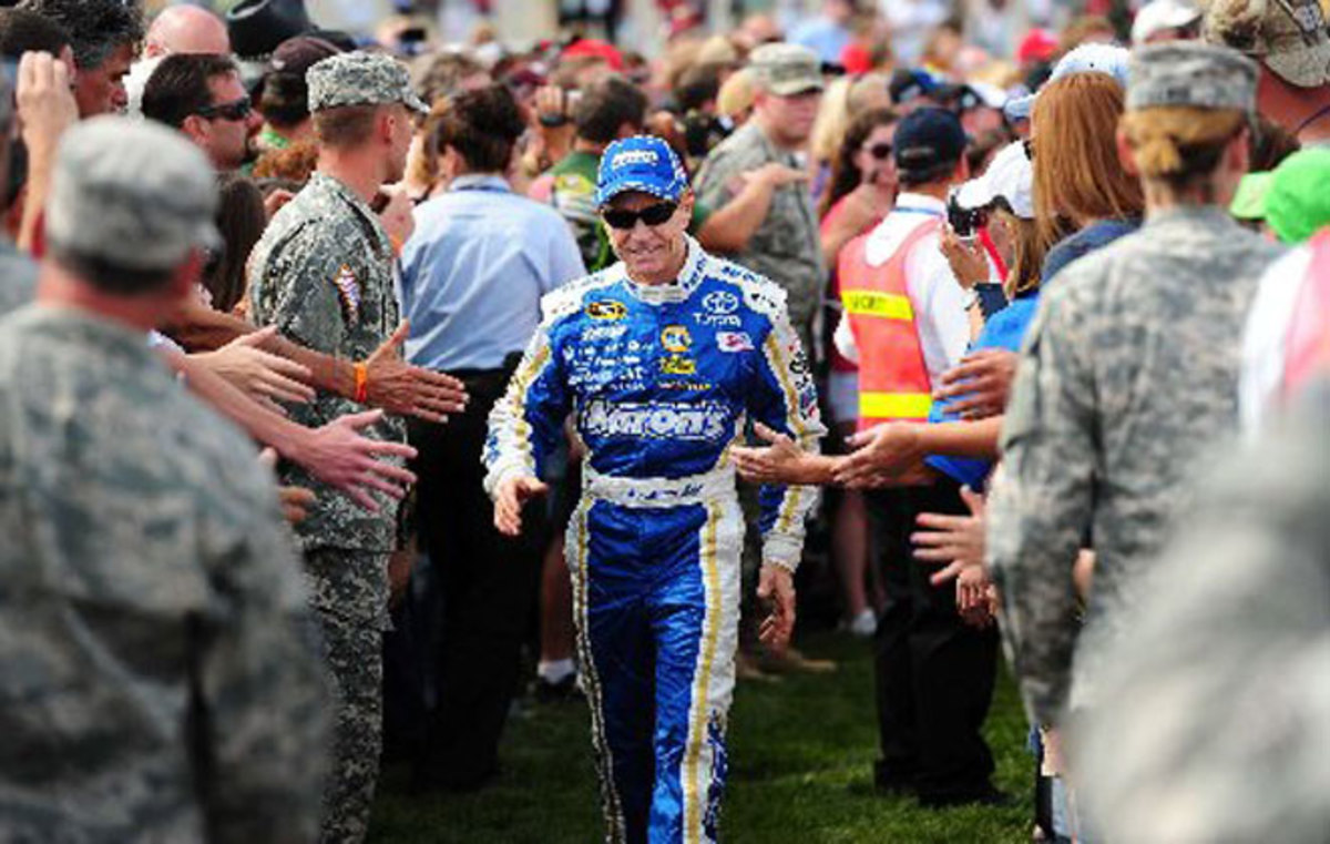 Joe Gibbs Racing will put Mark Martin in Denny Hamlin's No. 11 car while Hamlin recovers from a fractured vertebra.