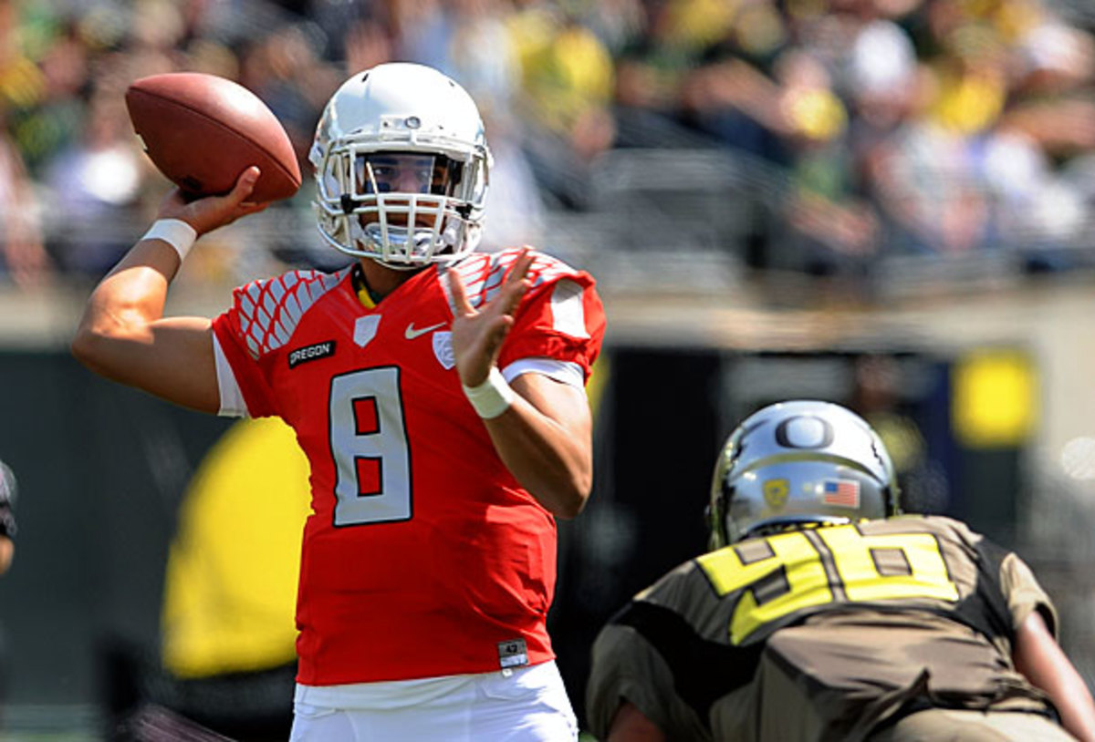 Marcus Mariota went 13-of-15 for 169 yards and two scores in Oregon's spring game on Saturday. (Steve Dykes/Getty Images)