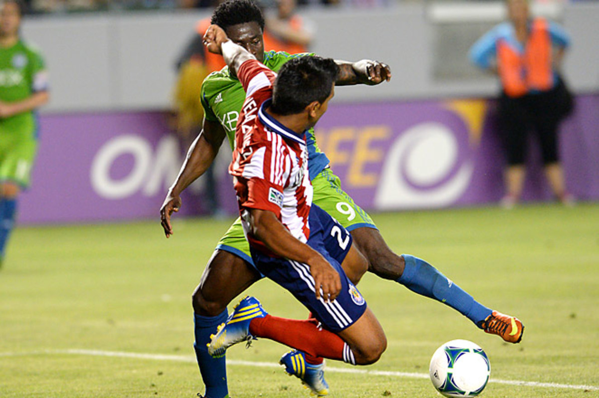 The Seattle Sounders were able to knock off lowly Chivas USA in an entertaining game of the day. 