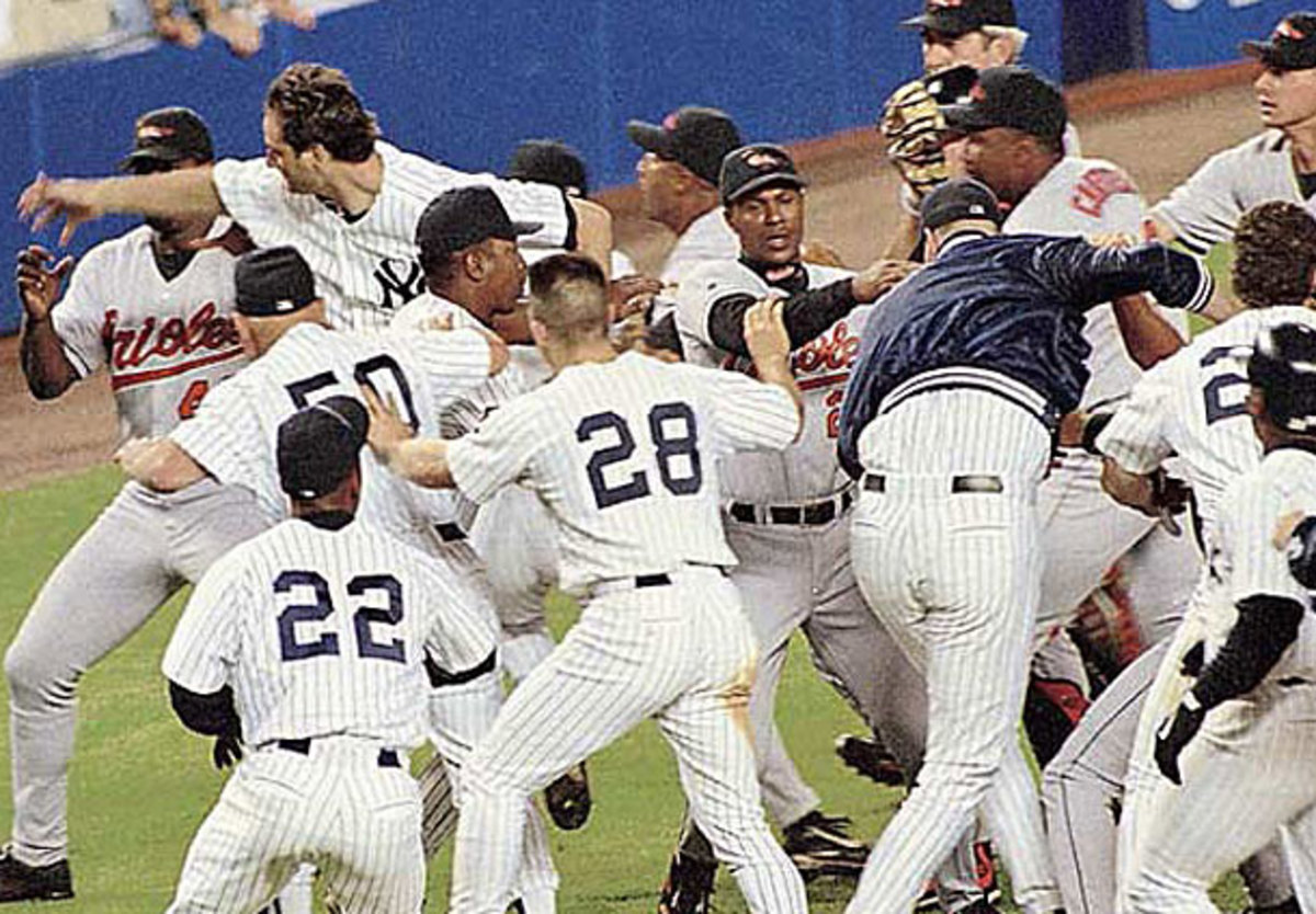 Armando Benitez and Graeme Lloyd