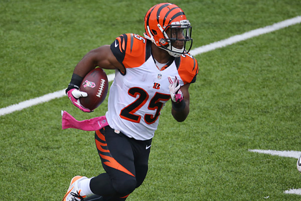 Giovani Bernard's great touchdown run helped put the Bengals back in the game. (Tom Szczerbowski/Getty Images)