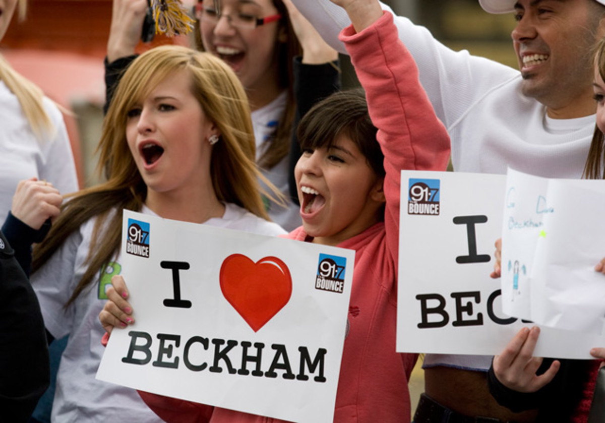 beckham-two-girls.jpg