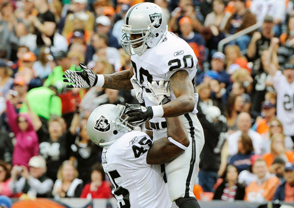Darren McFadden (top) and Marcel Reece both provide the Raiders with a receiving threat out of the backfield.