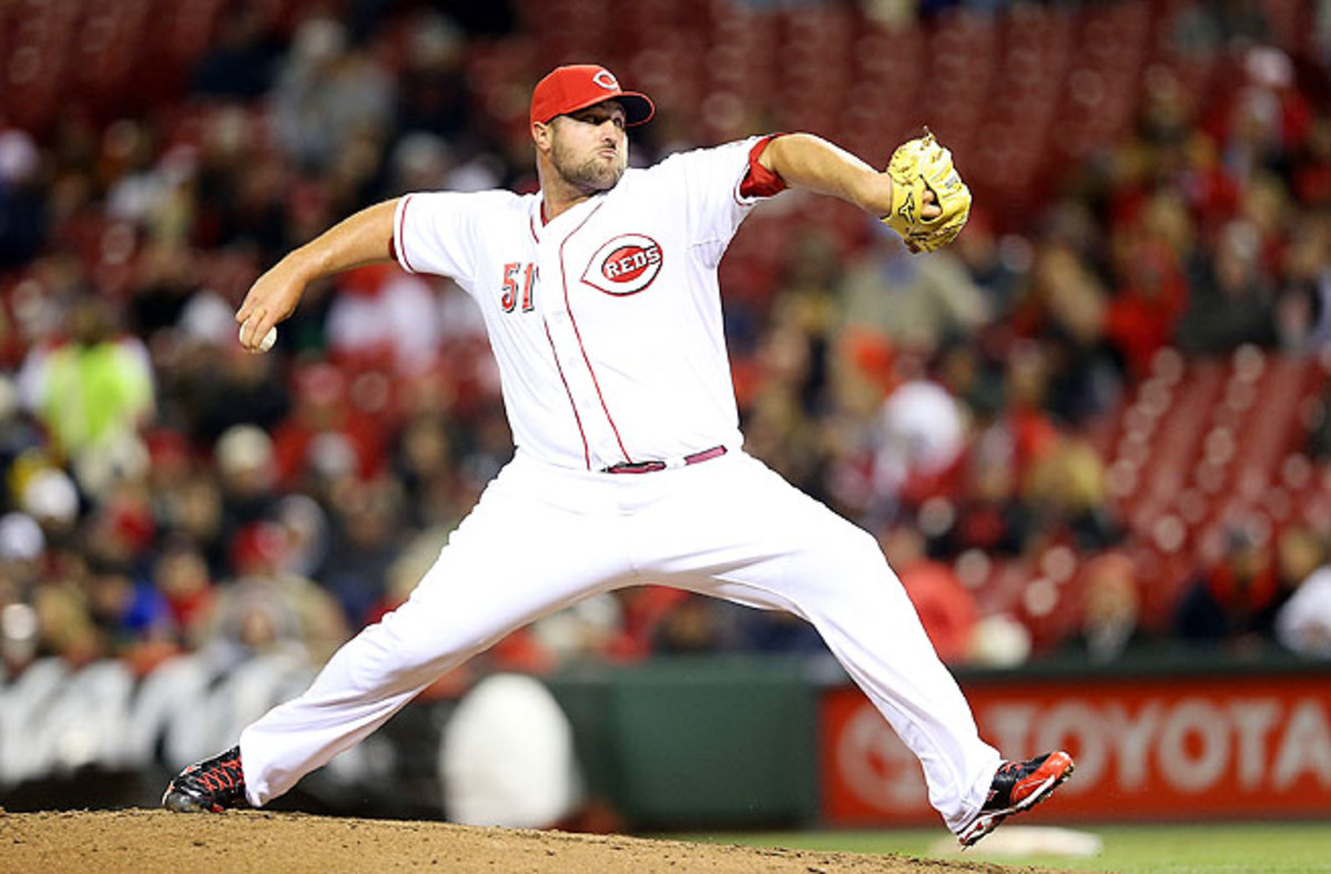 Broxton pitched the 14th inning and took the loss in a 6-5 defeat to the Cubs at Wrigley Field Thursday.