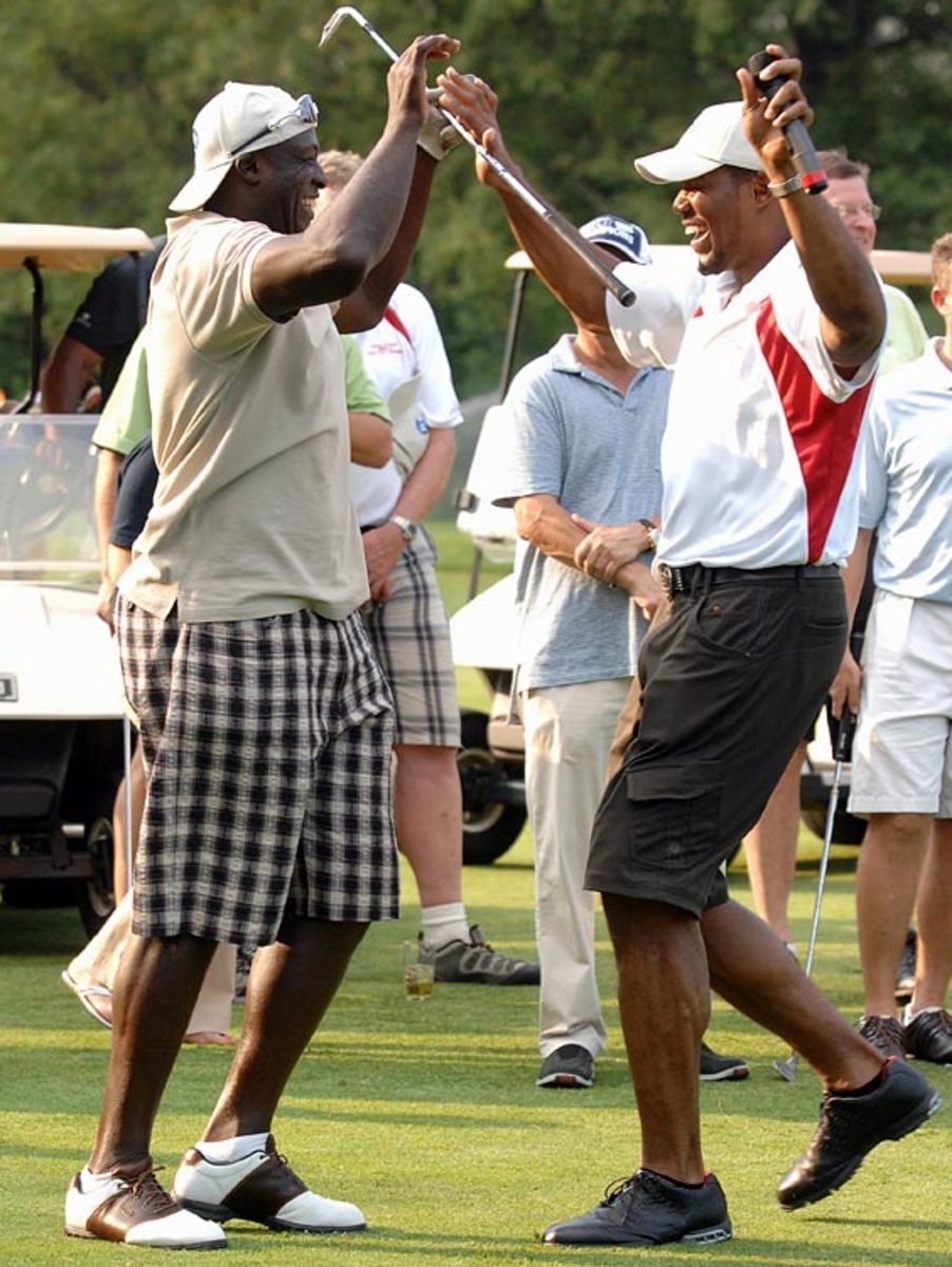 Bruce Smith and Michael Strahan